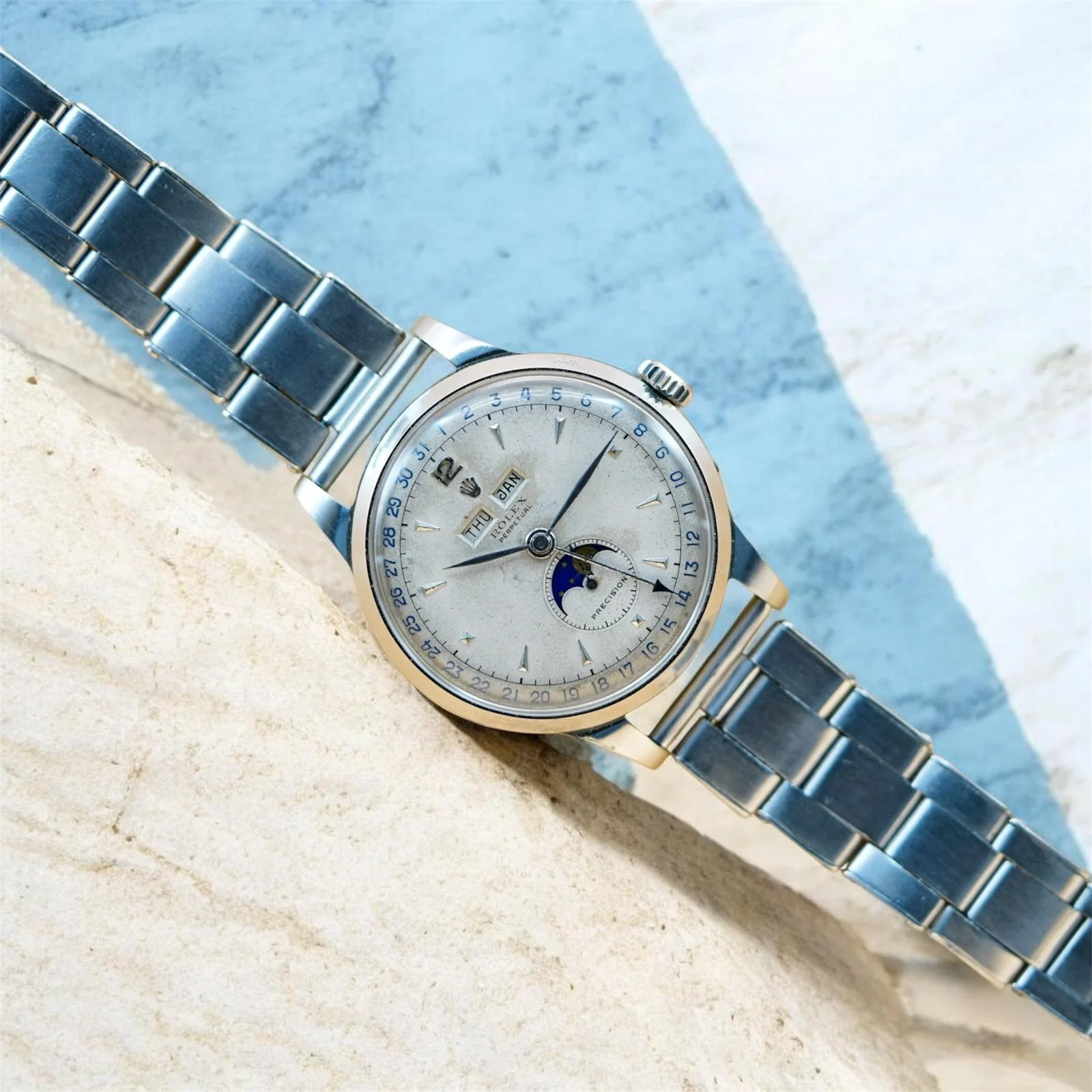 A curated selection of watches, chosen carefully.